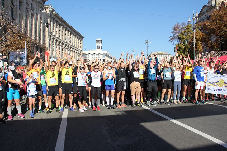 Студенти та співробітники Міжрегіональної Академії управління персоналом взяли участь у наймаштабнішому забізі цієї осені Kyiv Nova poshta Half Marathon